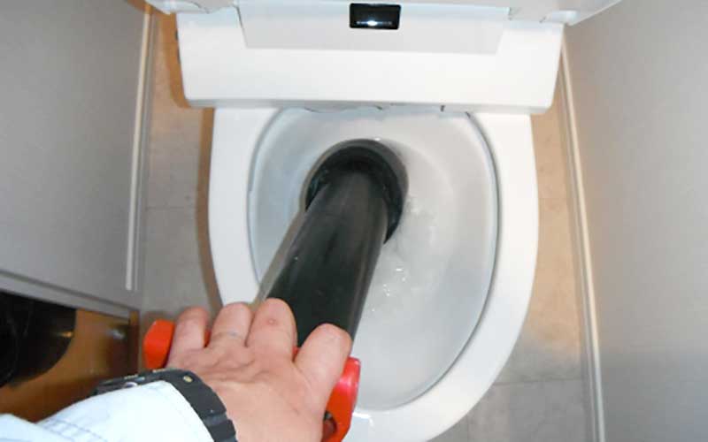 トイレットペーパーの流しすぎが原因！？トイレのつまり福岡県朝倉市 トイレつまり 水漏れ修理は福岡のライフ水道サービス