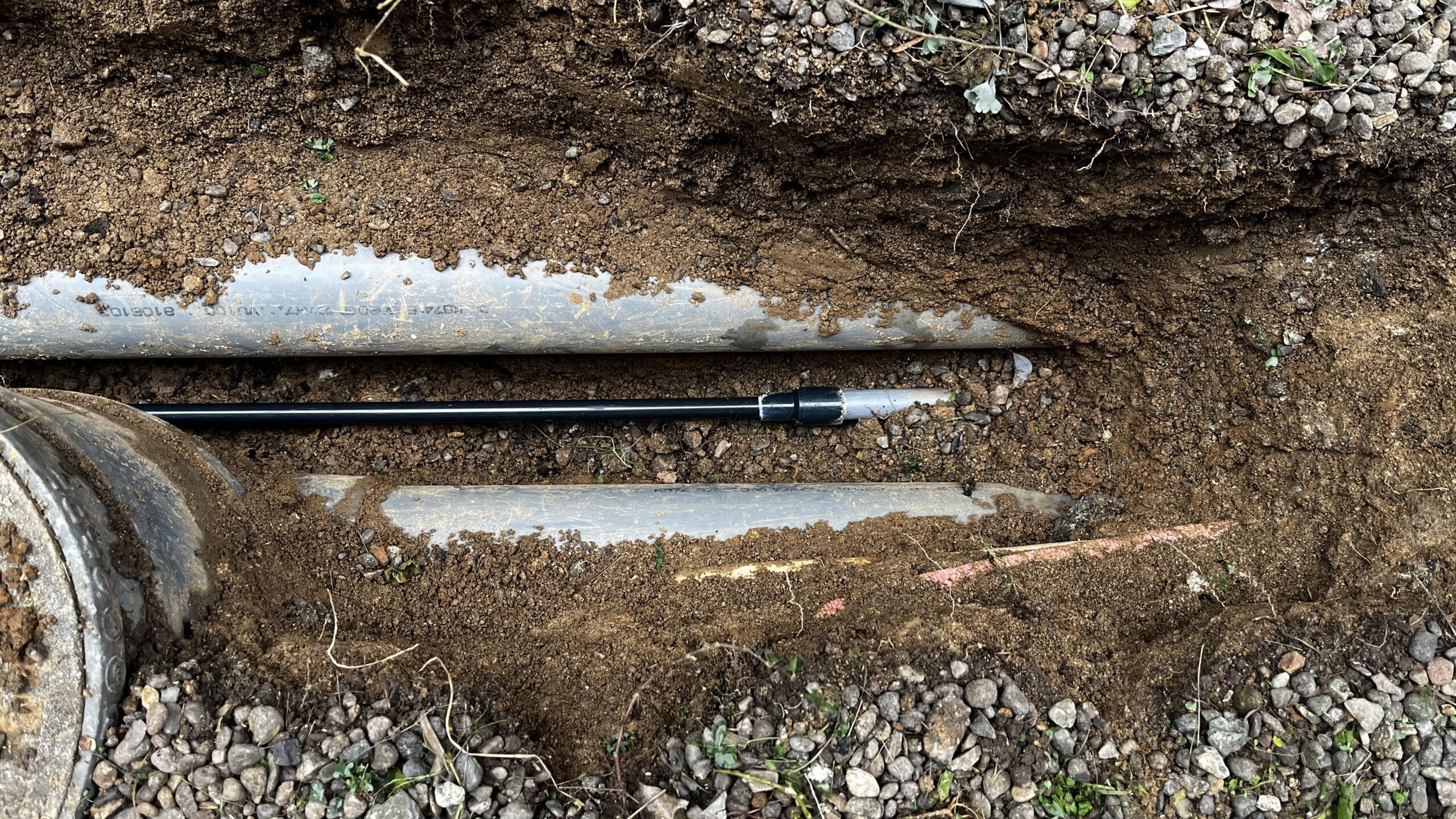 水漏れしていた水道管