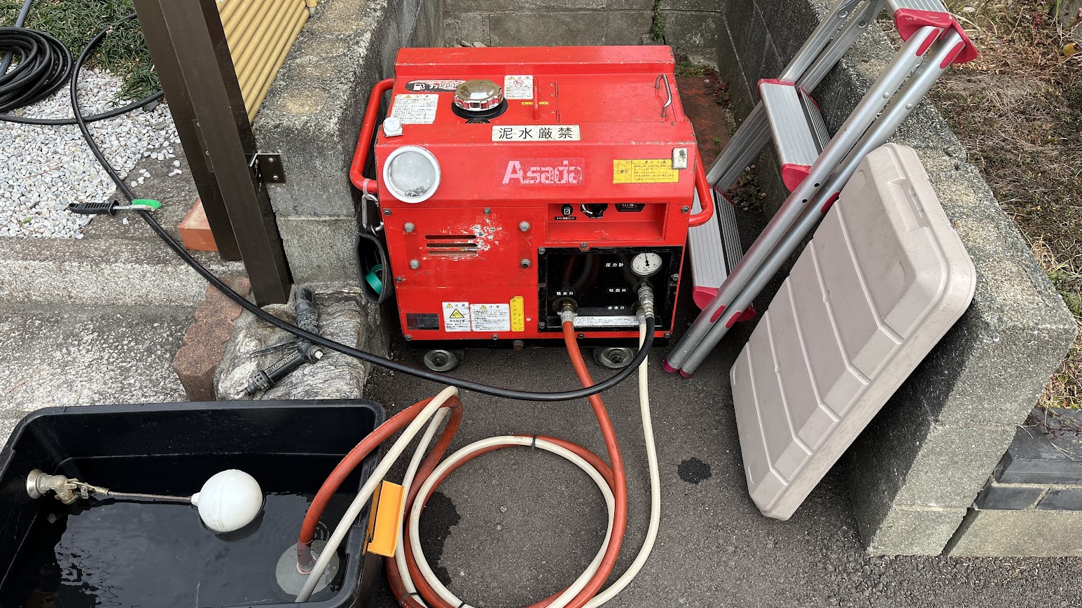 汚水管高圧洗浄機