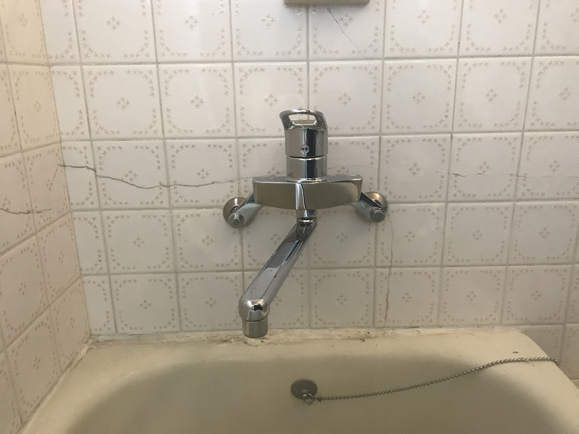 お風呂蛇口の交換工事