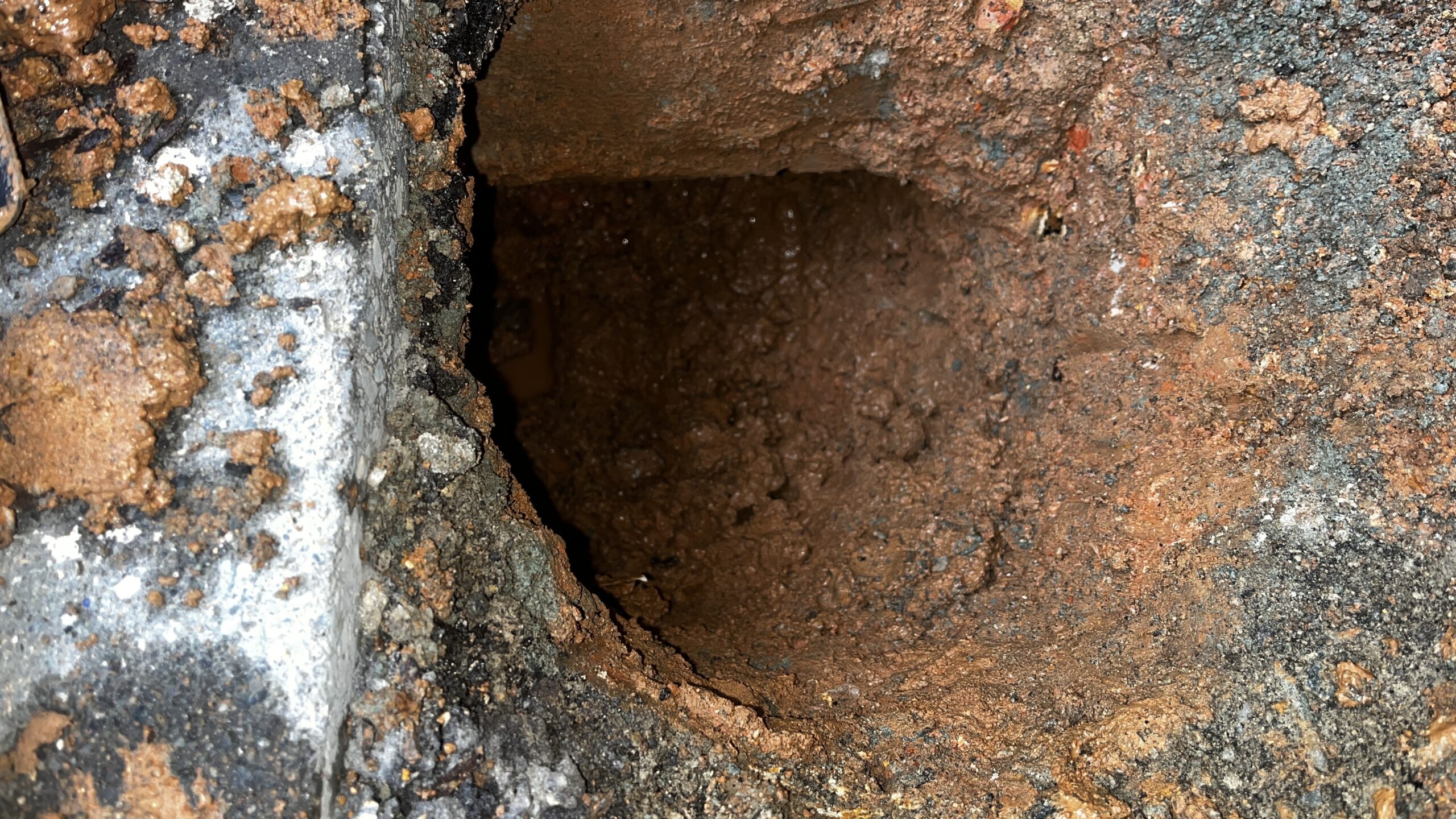 トレーサーガスで漏水調査 トレーサーガスでの漏水調査