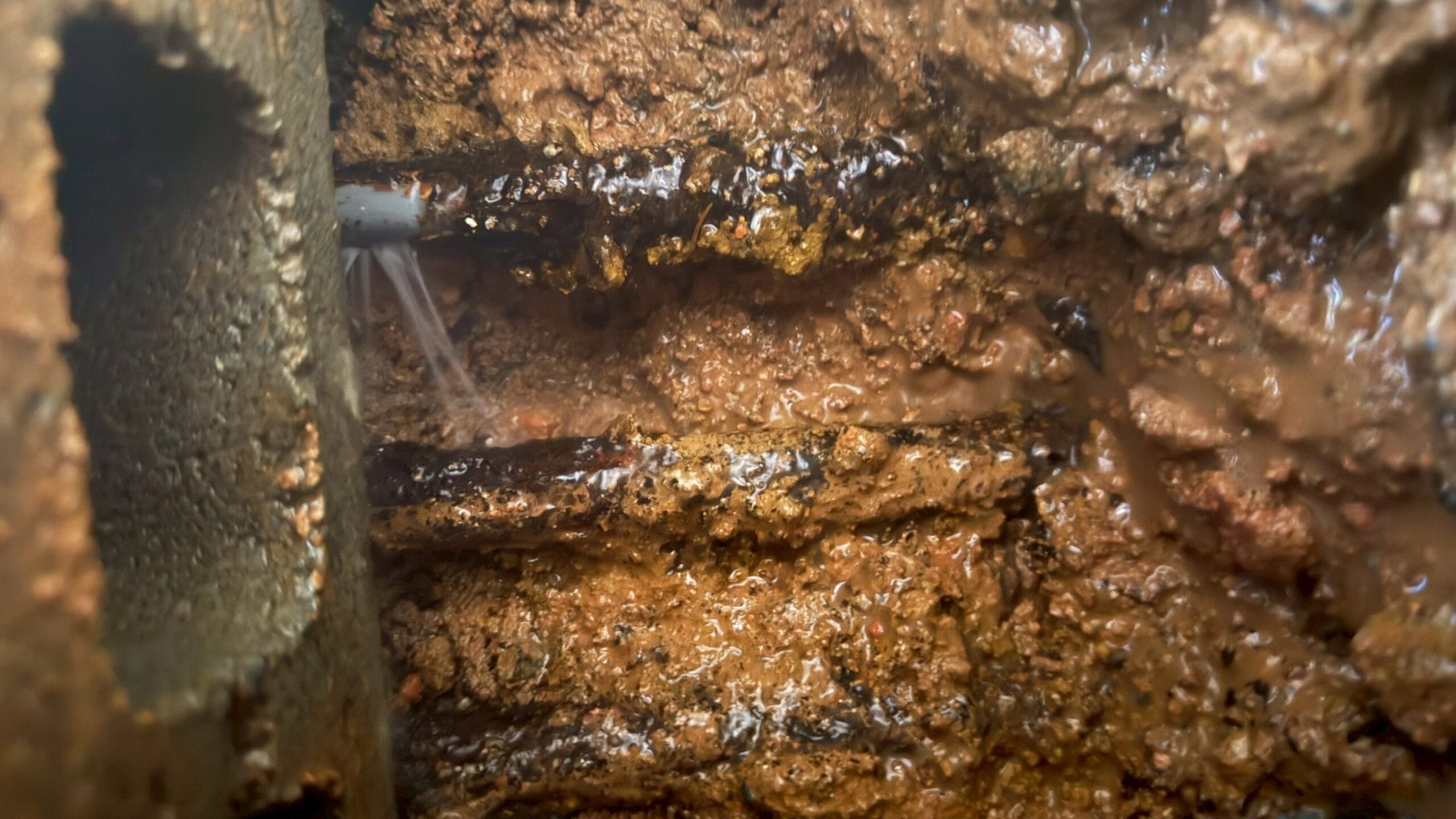 水漏れしている場所 水漏れ発見