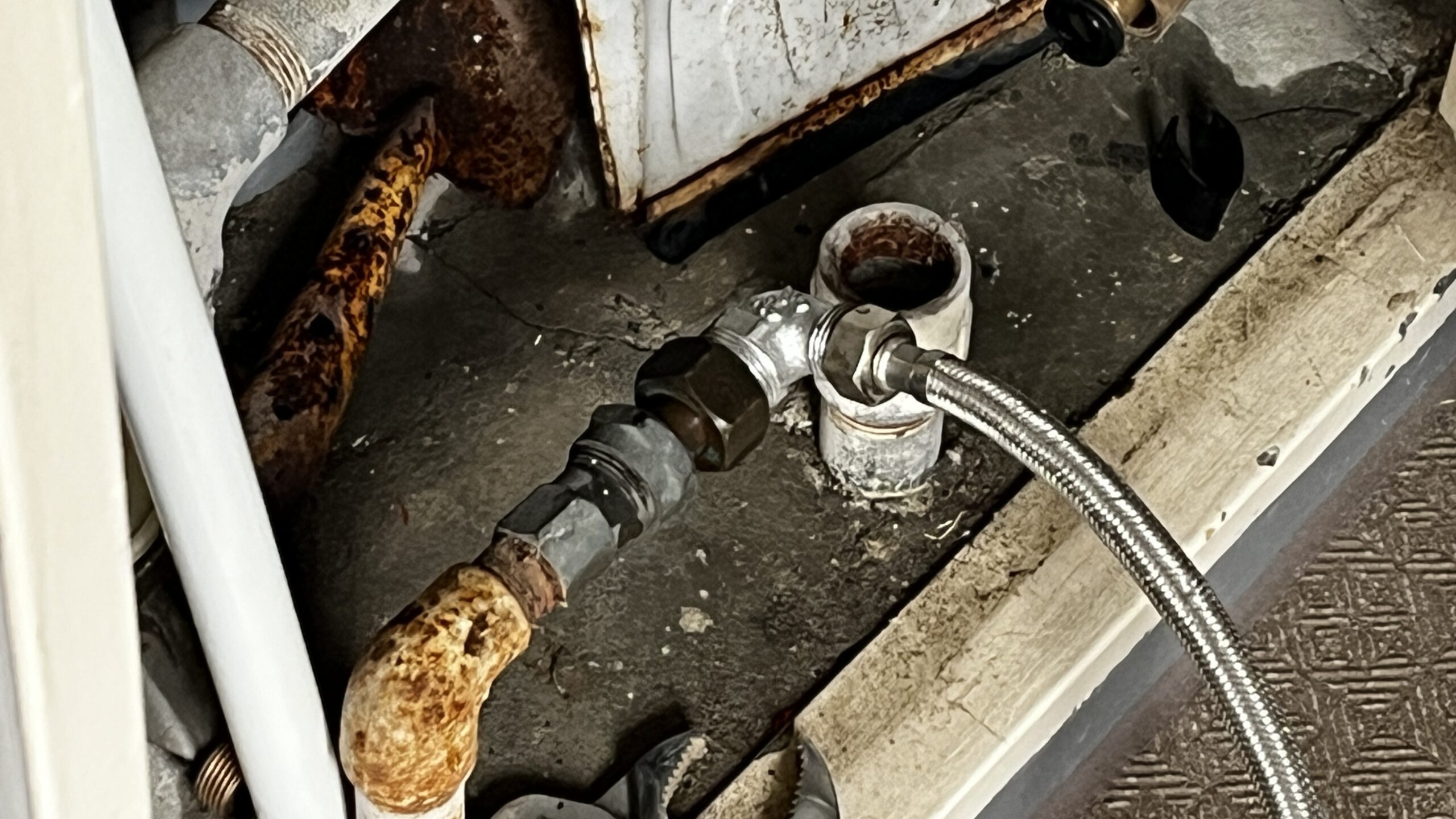 漏水調査 トレーサーガスの入れるための施工