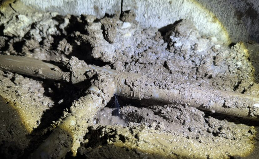 水道管から7の水漏れ