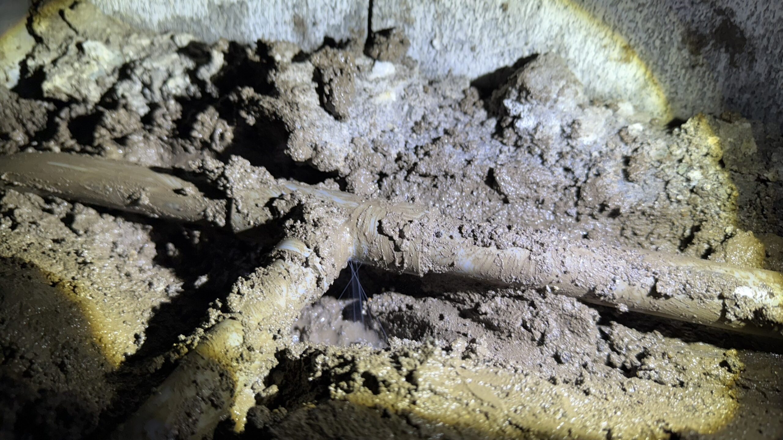 水道管から7の水漏れ