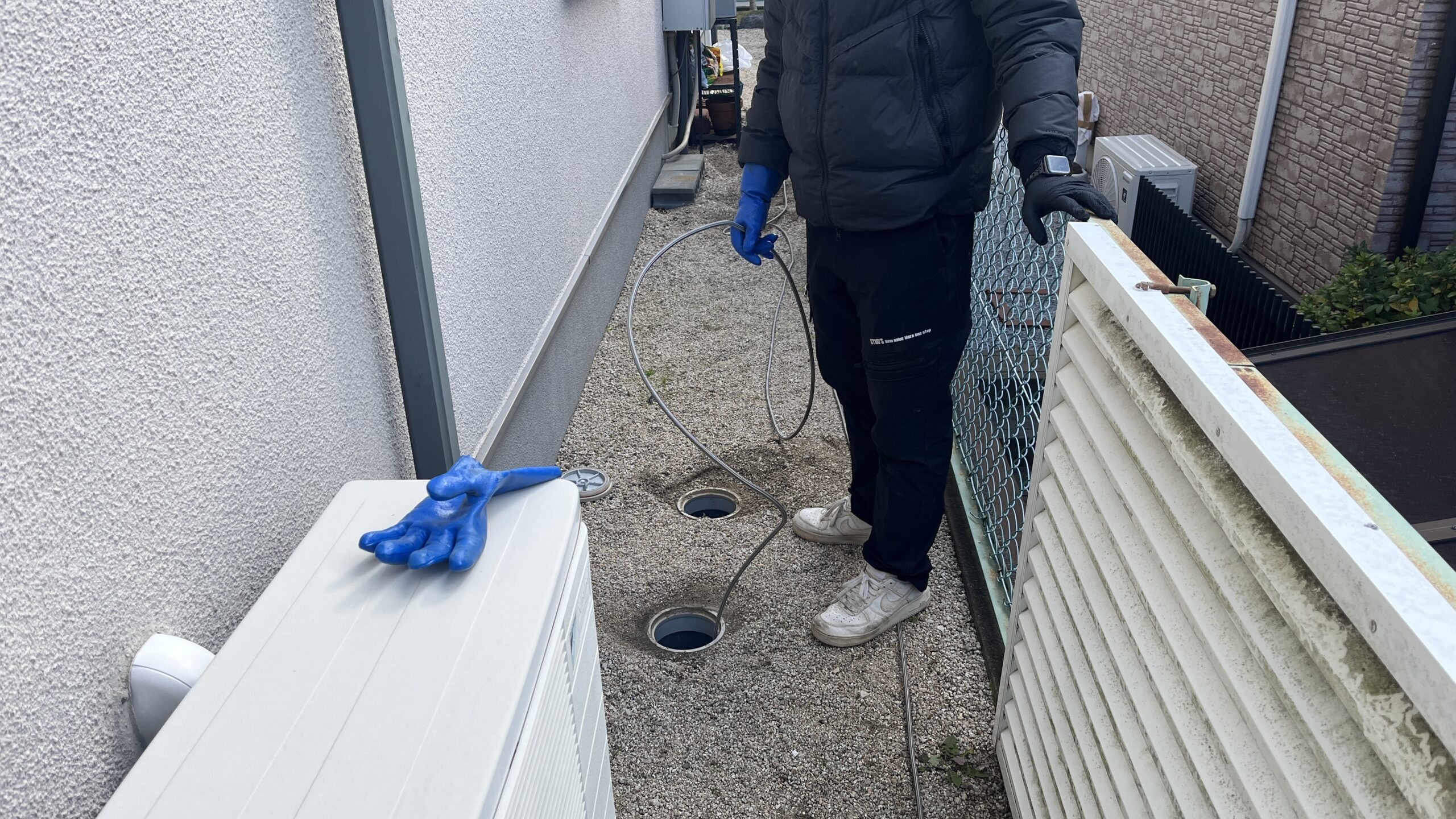 福岡県で高圧洗浄作業中