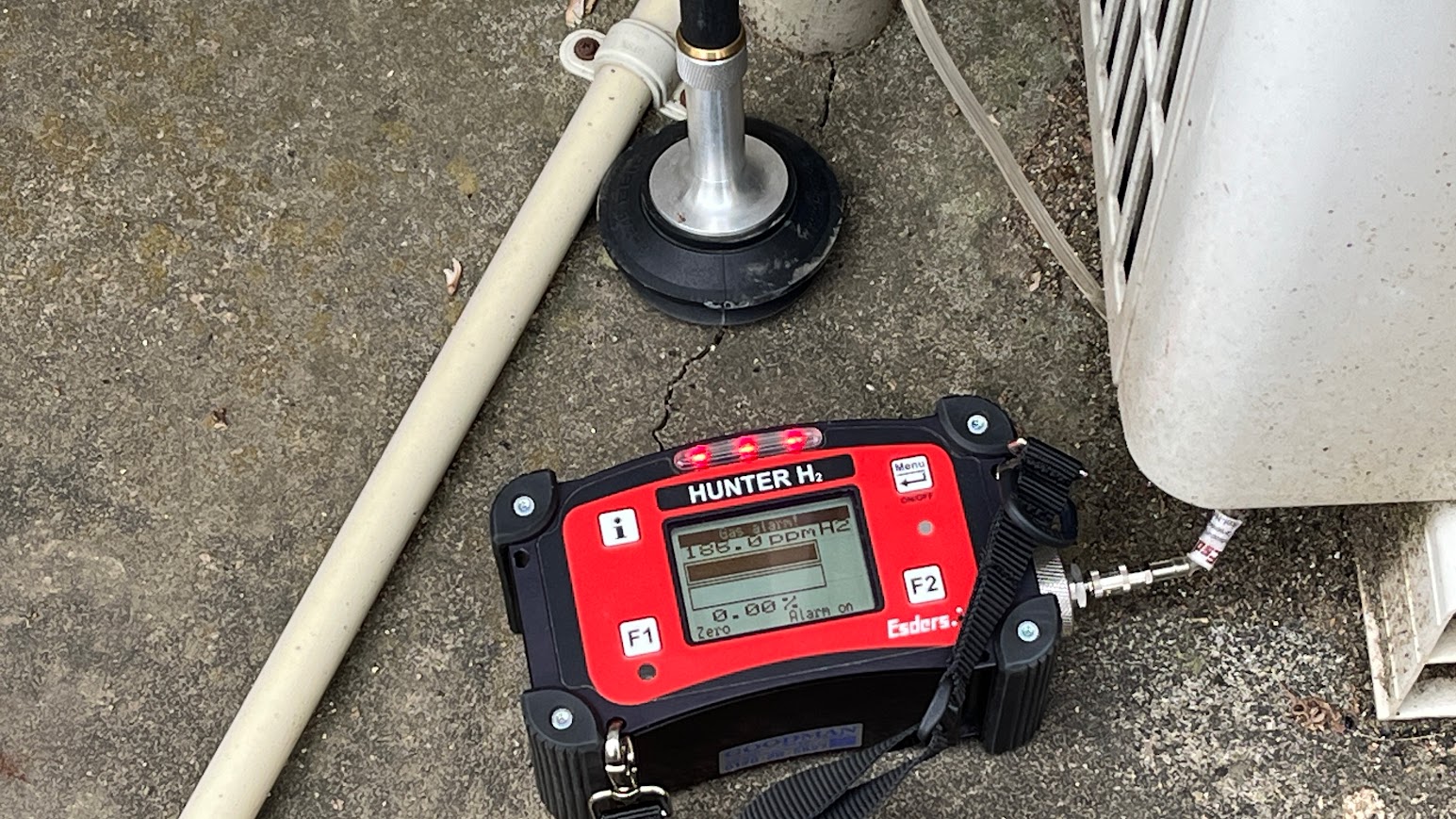 漏水調査実施中