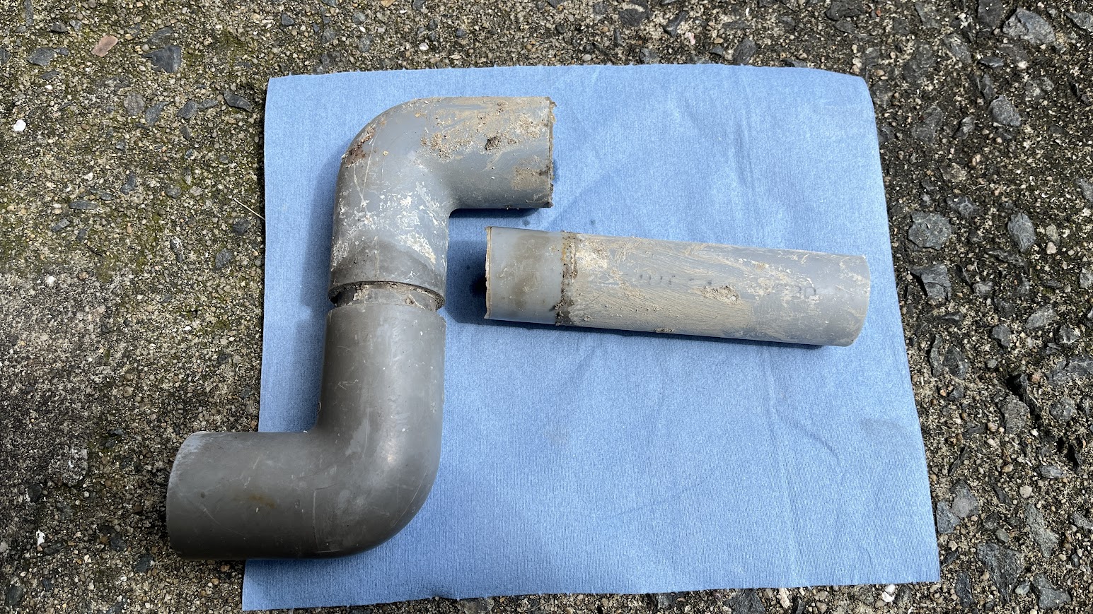 漏水調査で配管の水漏れ発見